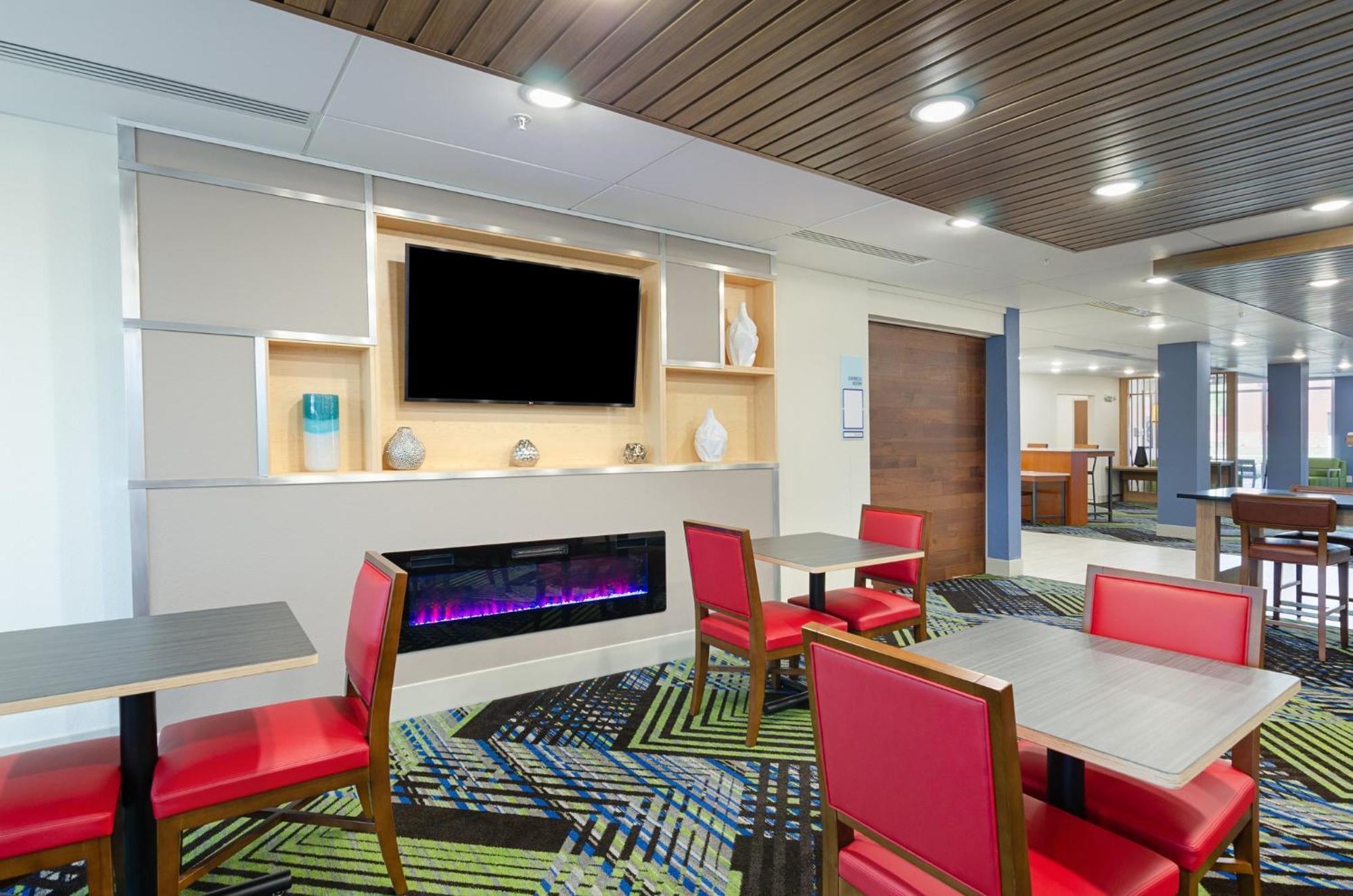 Holiday Inn Express & Suites - Abingdon By Ihg Екстер'єр фото