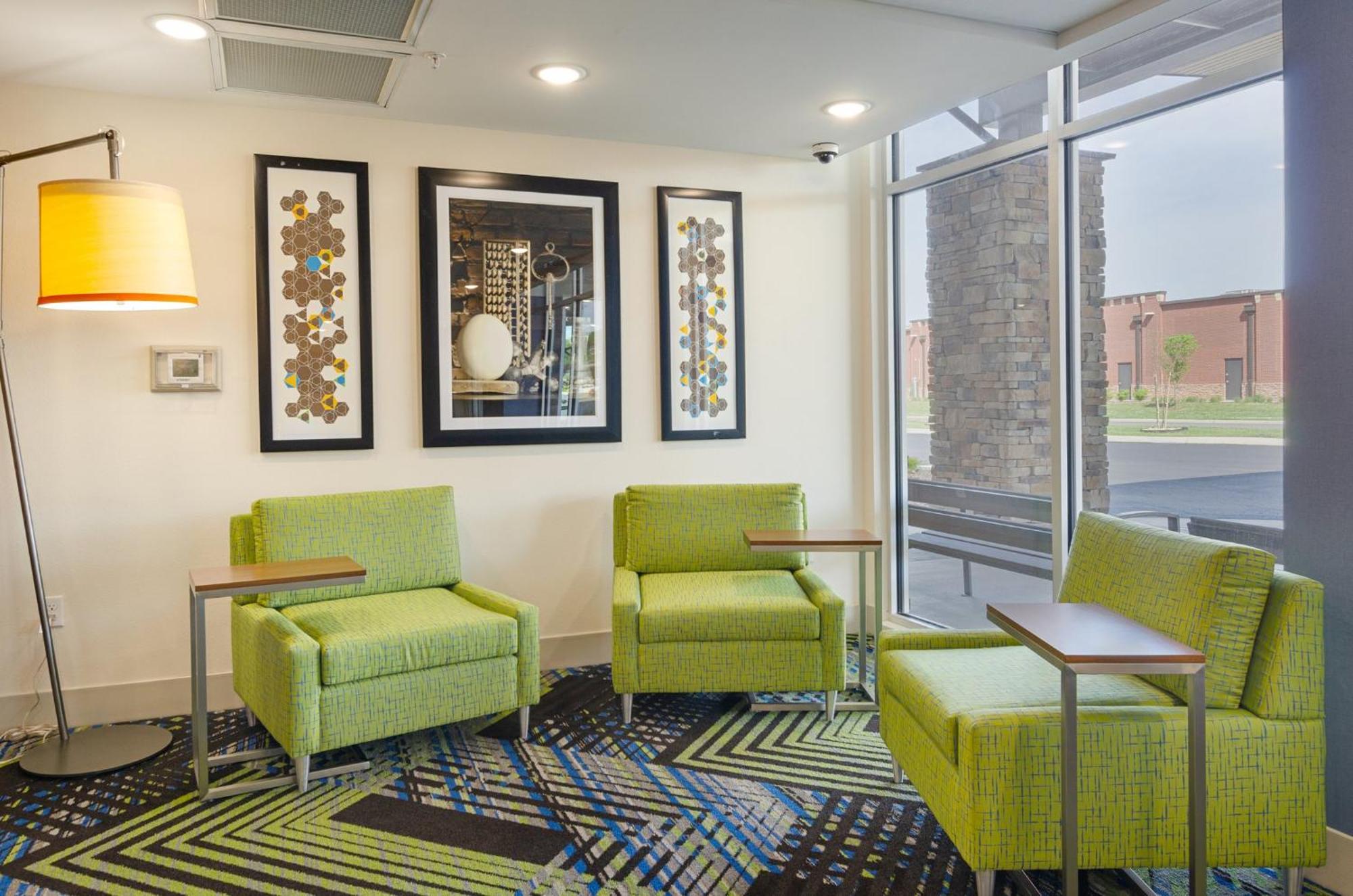 Holiday Inn Express & Suites - Abingdon By Ihg Екстер'єр фото