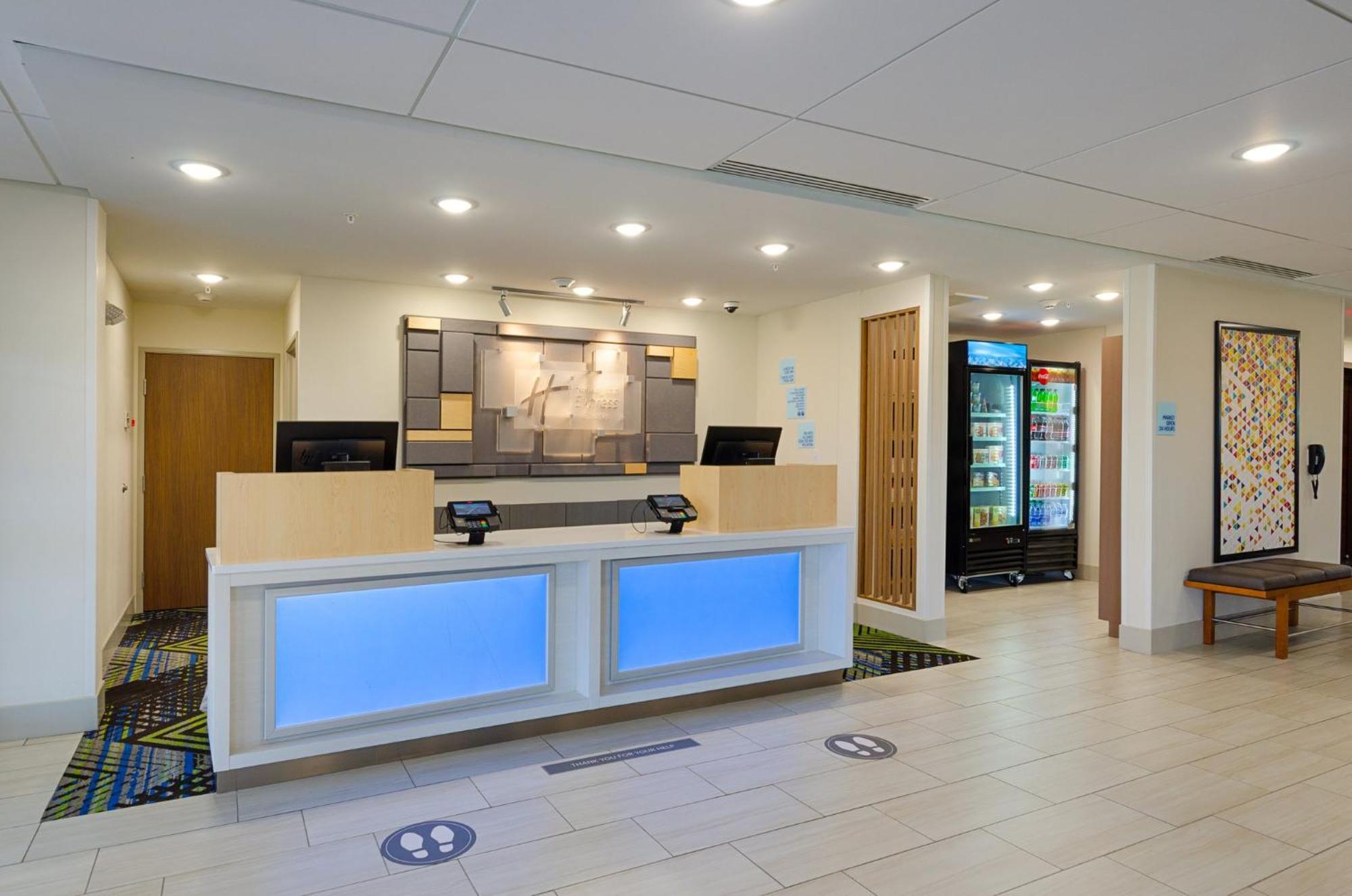 Holiday Inn Express & Suites - Abingdon By Ihg Екстер'єр фото